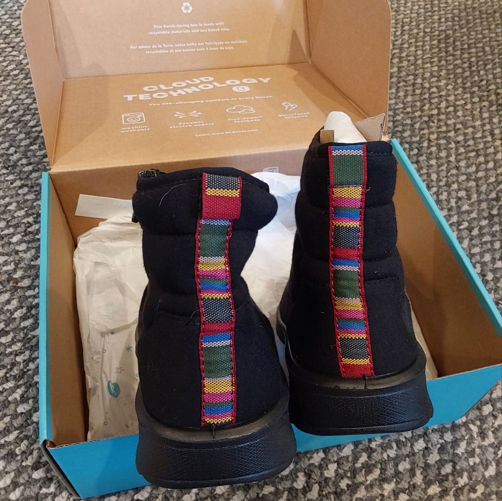 Boots - Picture 5 of 6